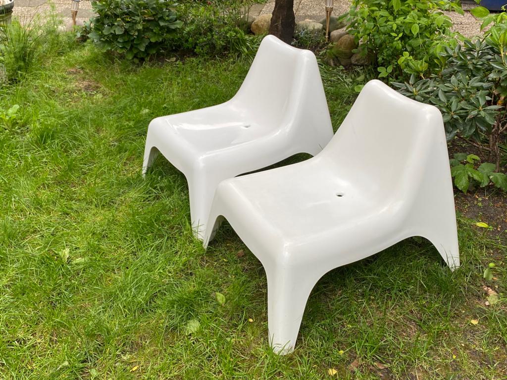 2 witte kunststof stoelen van Ikea, Ophalen, Gebruikt, Kunststof, Stapelbaar