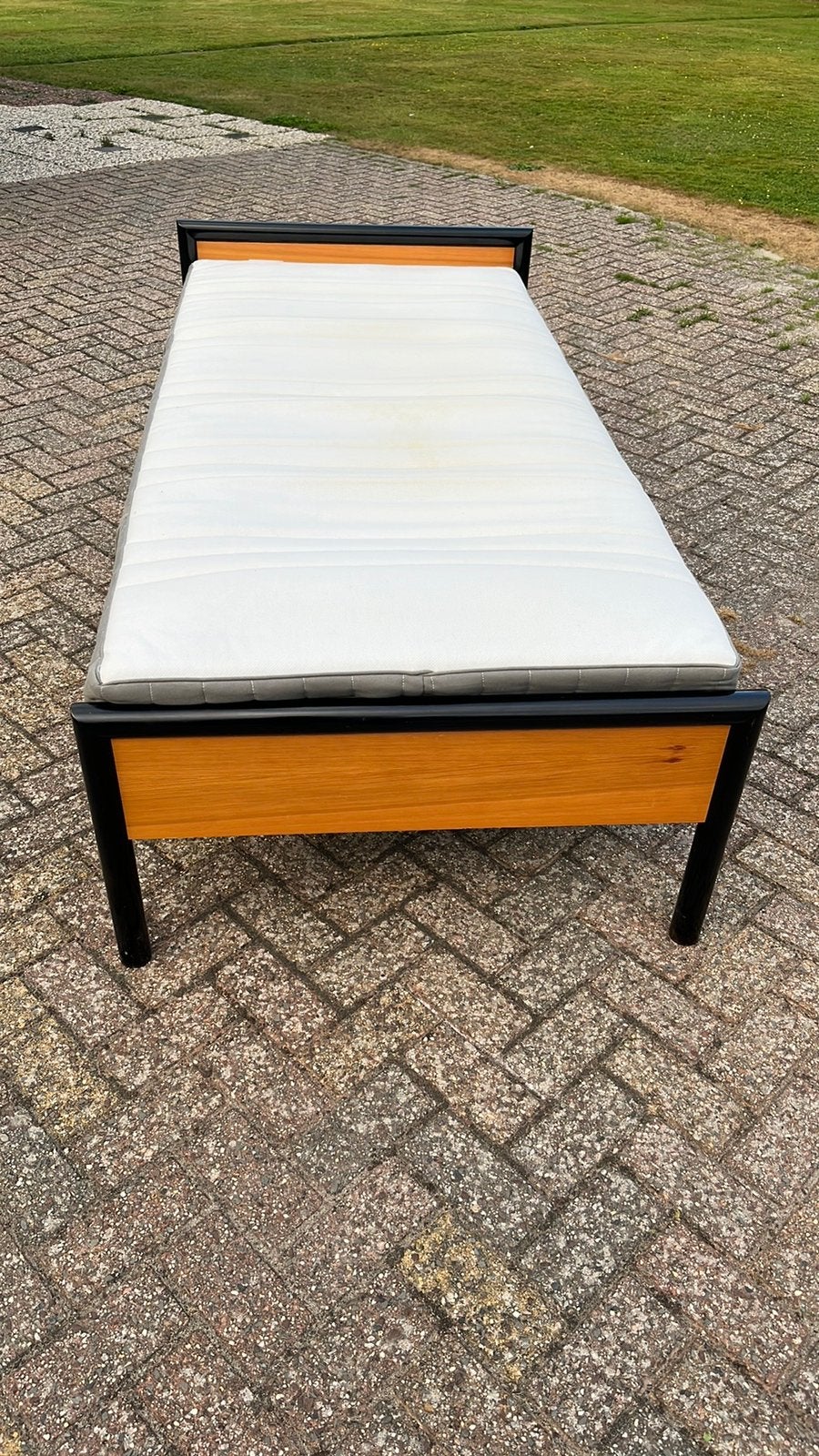 1 persoons ledikant WD- 028 met spiraalbodem en matras MP112, Ophalen, Gebruikt, Ledikant