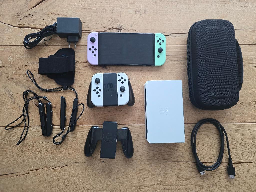 Nintendo Switch OLED, Spelcomputers en Games, Spelcomputers | Nintendo Switch, Ophalen, Zo goed als nieuw, Met 2 controllers, Switch OLED