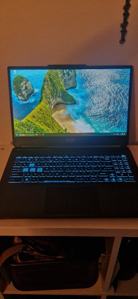 MSI Cyborg 15 A12VF, Ophalen, 2 tot 3 Ghz, Zo goed als nieuw, Gaming