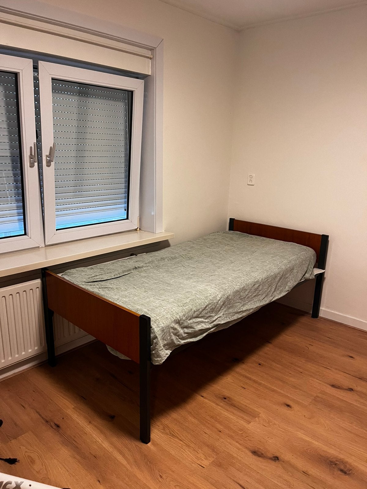 Mooi bed te koop met gratis matras, Ophalen, 90 cm, Eenpersoons, Wit