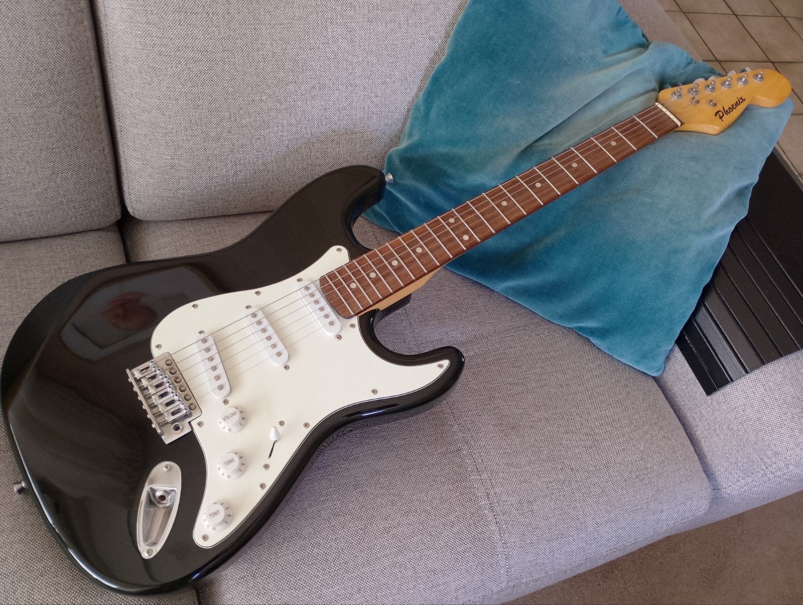 Phoenix stratocaster + tas, Ophalen of Verzenden, Gebruikt, Solid body, Overige merken