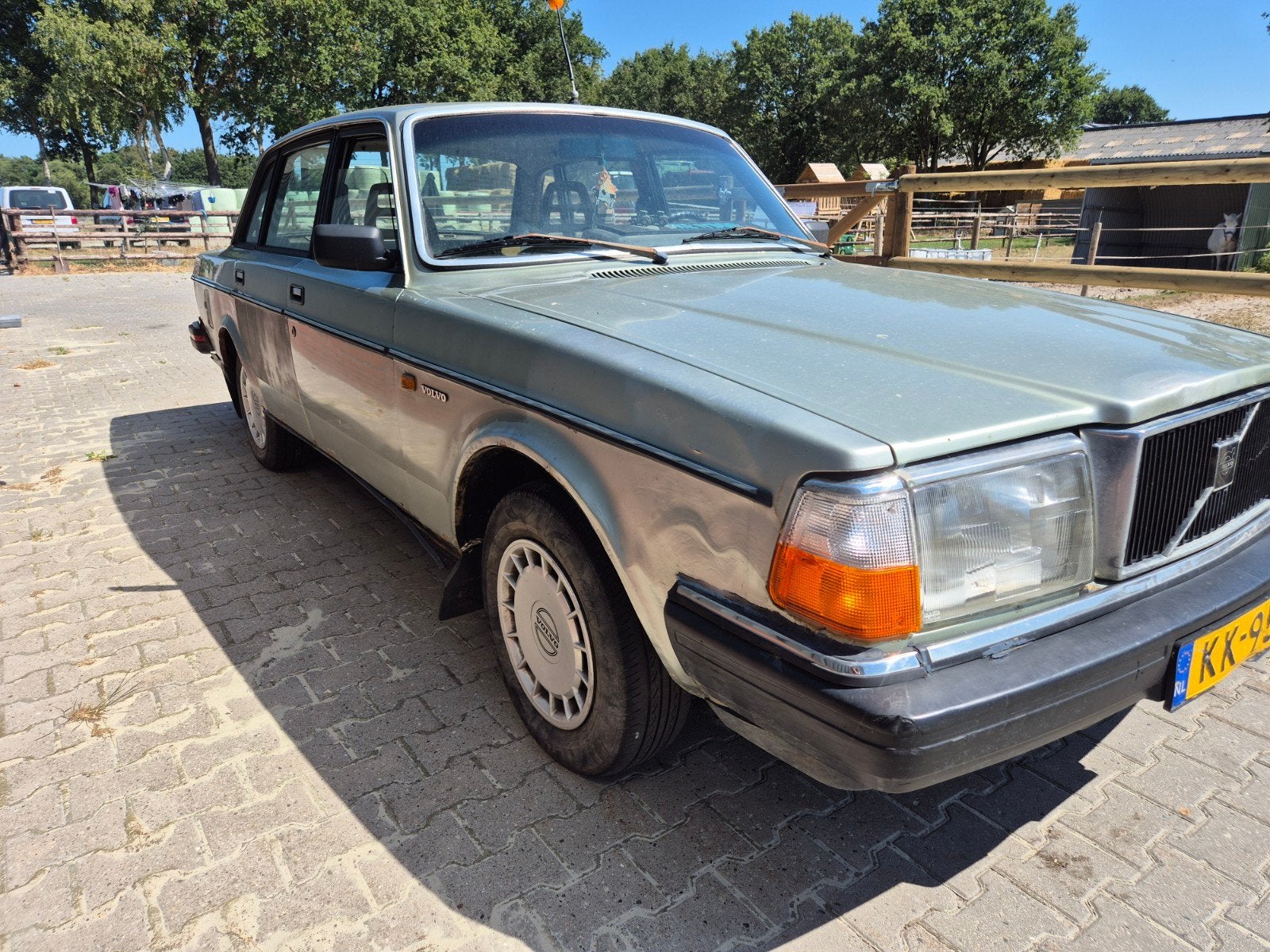 Volvo 240 2.4 1984 6 cilinder diesel, 1345 kg, Origineel Nederlands, Bedrijf, Sedan