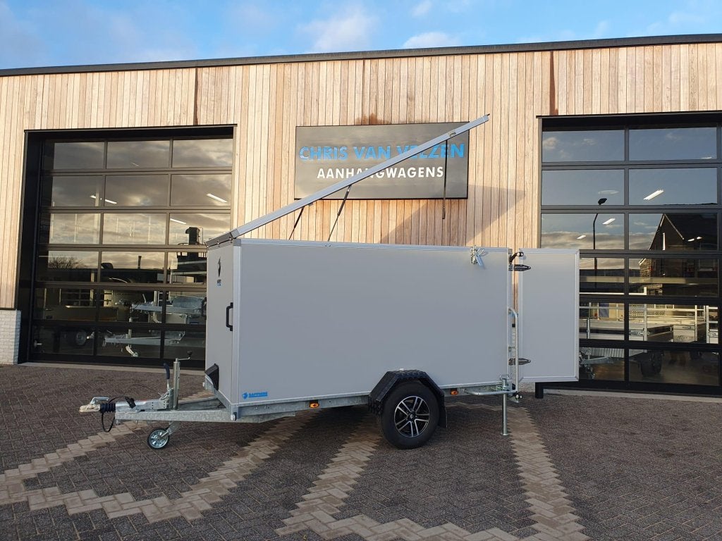 Hapert Sapphire L-1 gesloten bakwagen met Hefdak, Nieuw
