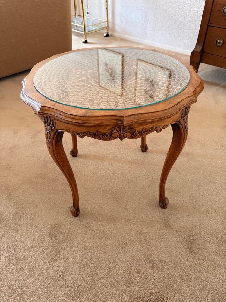 Antieke Salon/Bijzettafel met Glasplaat en Rotan Inleg, Huis en Inrichting, Tafels | Salontafels, Ophalen, Gebruikt, 50 tot 100 cm