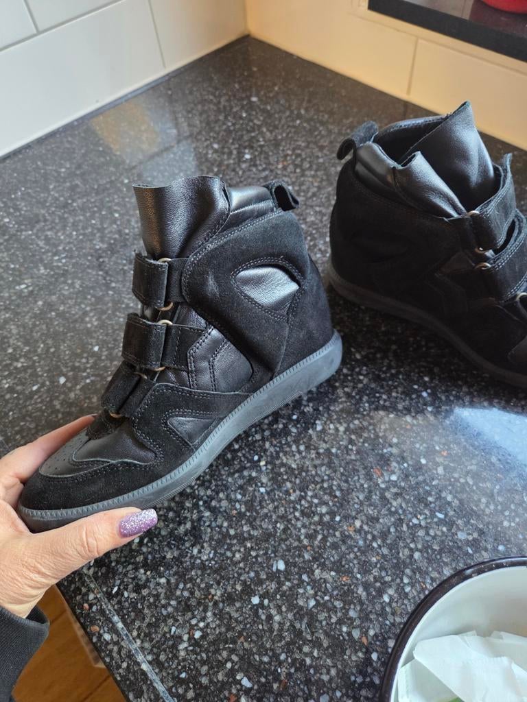Isabel Marant sleehak sneakers maat 37 - Zo goed als nieuw, Isabel Marant, Zwart, Ophalen of Verzenden, Sneakers of Gympen