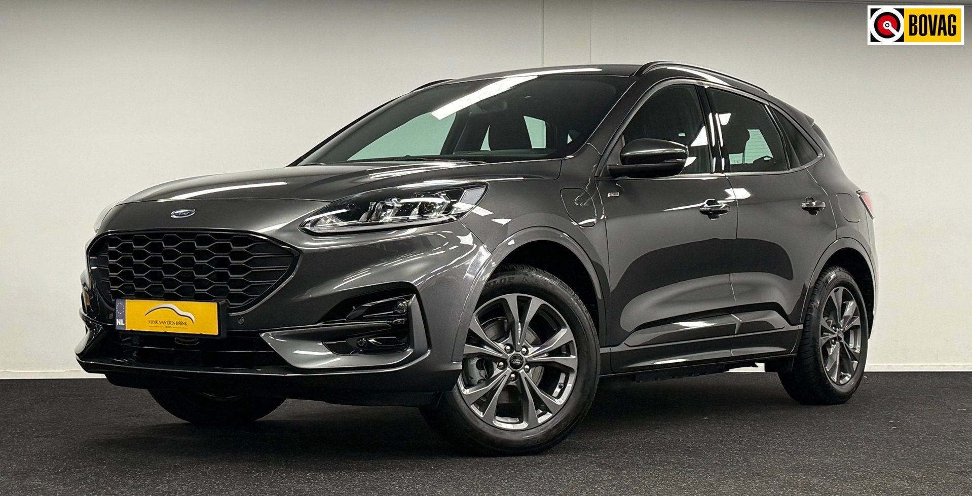 Ford Kuga 2.5 PHEV ST-Line *224PK*Navi*Camera*Carplay*LmVelg, Auto's, Stof, Gebruikt, Zwart, 4 cilinders