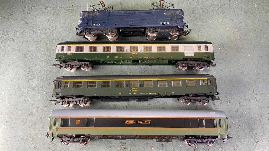 LIMA /JOUEF ho SNCF set , E loc BR 9201 plus 3 rijtuigen, Hobby en Vrije tijd, Modeltreinen | H0, Ophalen of Verzenden, Zo goed als nieuw