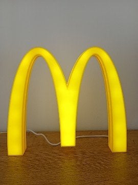 McDonald's M lampje met USB aansluiting - Nieuw, Overige stijlen, Nieuw, Kunststof, Ophalen of Verzenden