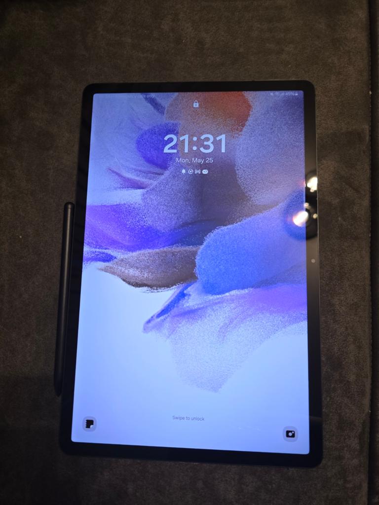 Samsung Galaxy Tab S7 FE 5G - Zeer goede staat, Galaxy Tab S7 FE, 12 inch, Ophalen of Verzenden, Zo goed als nieuw