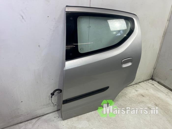 Portier 4Deurs links-achter van een Nissan Pixo (Z2S), Gebruikt, -, Deur, -