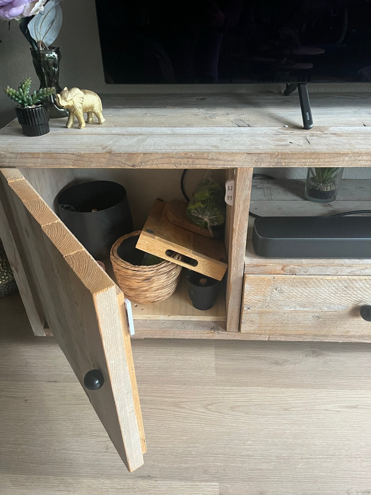 Steigerhouten tv-meubel met opbergruimte, Ophalen, Gebruikt, 200 cm of meer, 25 tot 50 cm