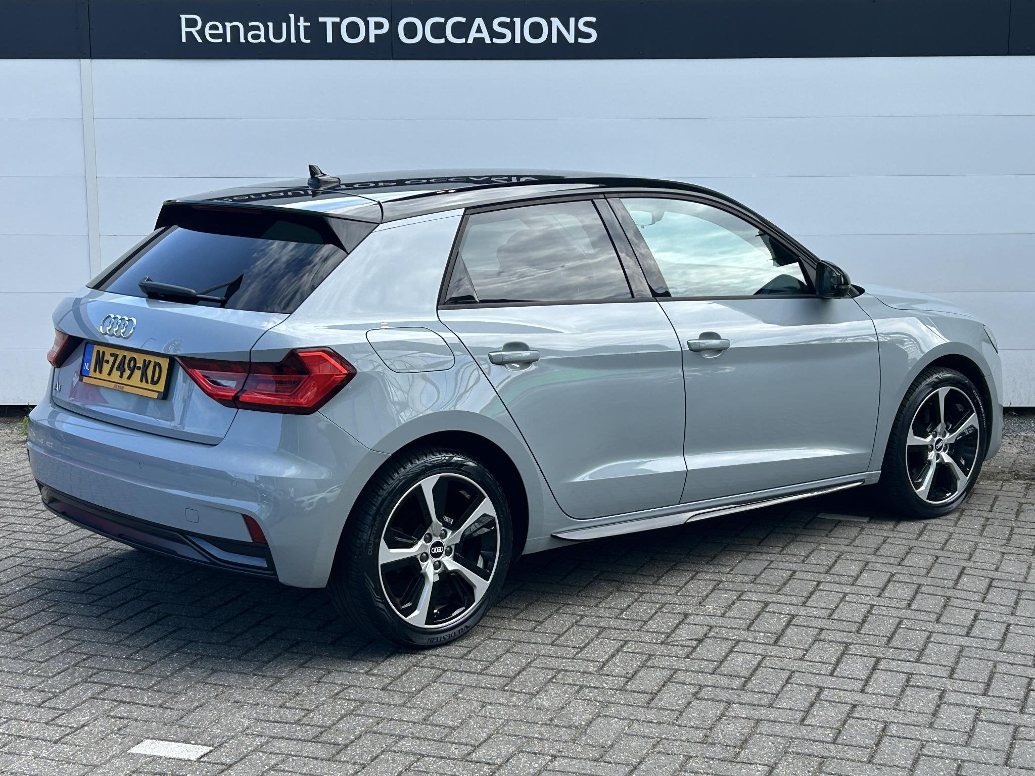 Audi A1 Sportback 30 TFSI Advanced edition | Apple CarPlay |, Auto's, Stof, Met garantie (alle), 49 €/maand, Origineel Nederlands