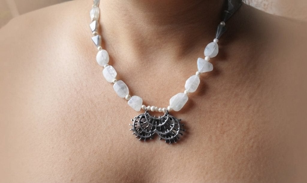 Prachtige Ketting Maanstenen Antiek Zilveren Hanger, Sieraden, Tassen en Uiterlijk, Kettingen, Wit, Nieuw, Ophalen of Verzenden