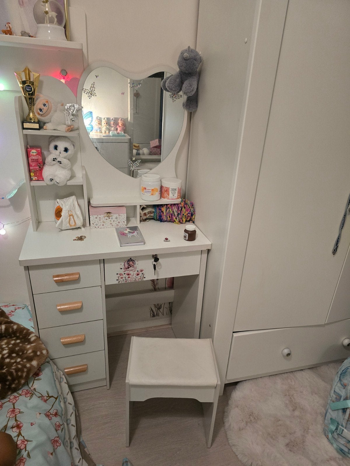 Leuk kinder kaptafeltje met spiegel en krukje, Ophalen, Gebruikt, Tafel(s) en Stoel(en)