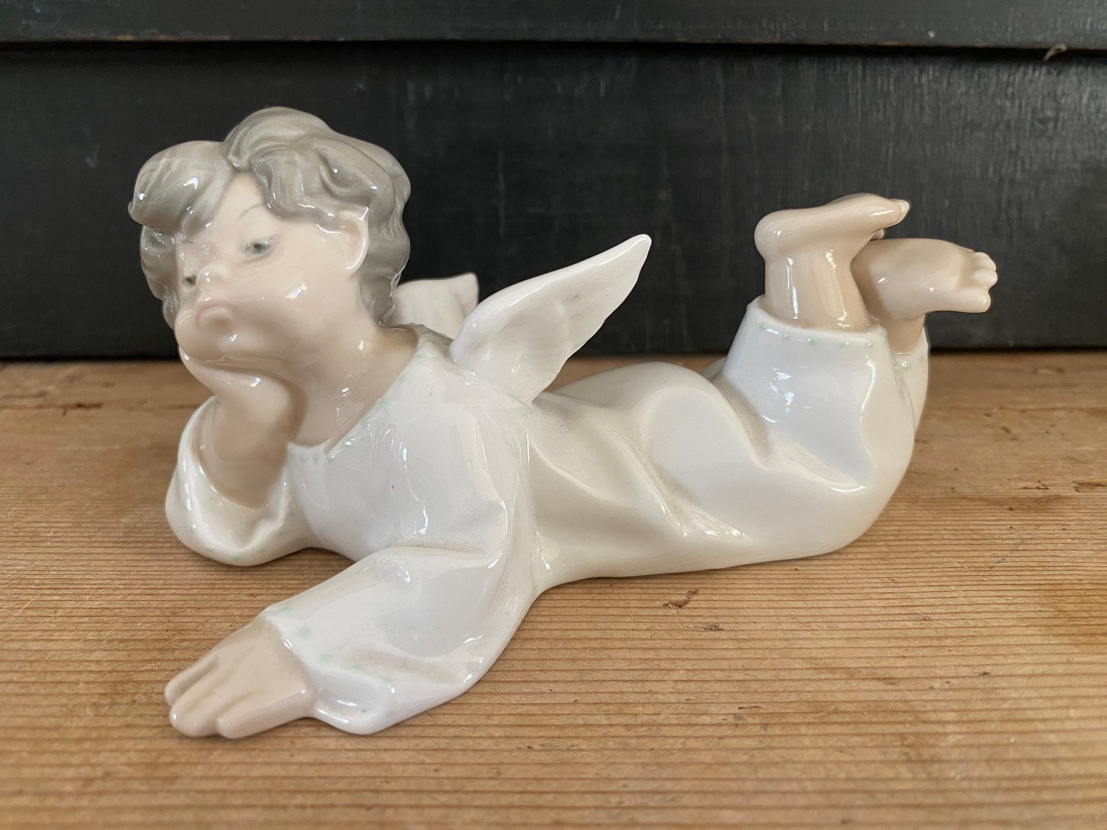 Lladró beeldje liggende engel (gereserveerd), Ophalen of Verzenden