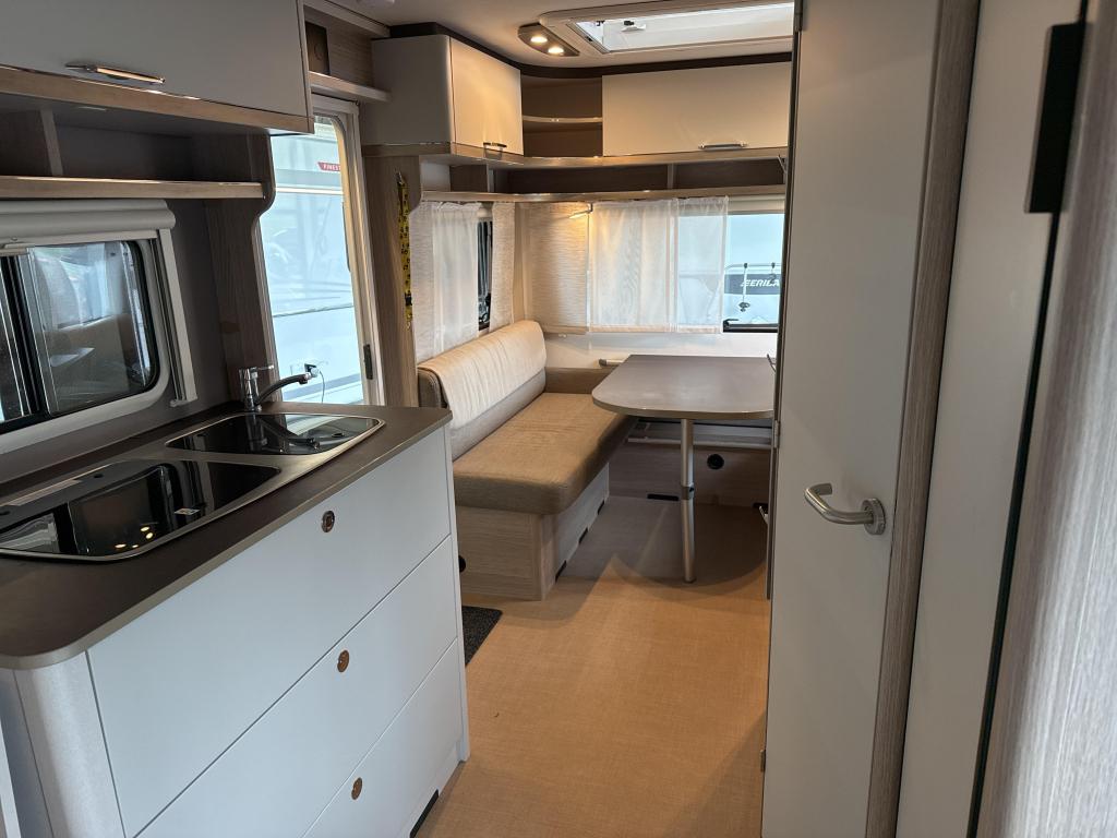 Bürstner Premio 490 TS Queensbed, Overige typen, Rondzit, Bedrijf, Bürstner