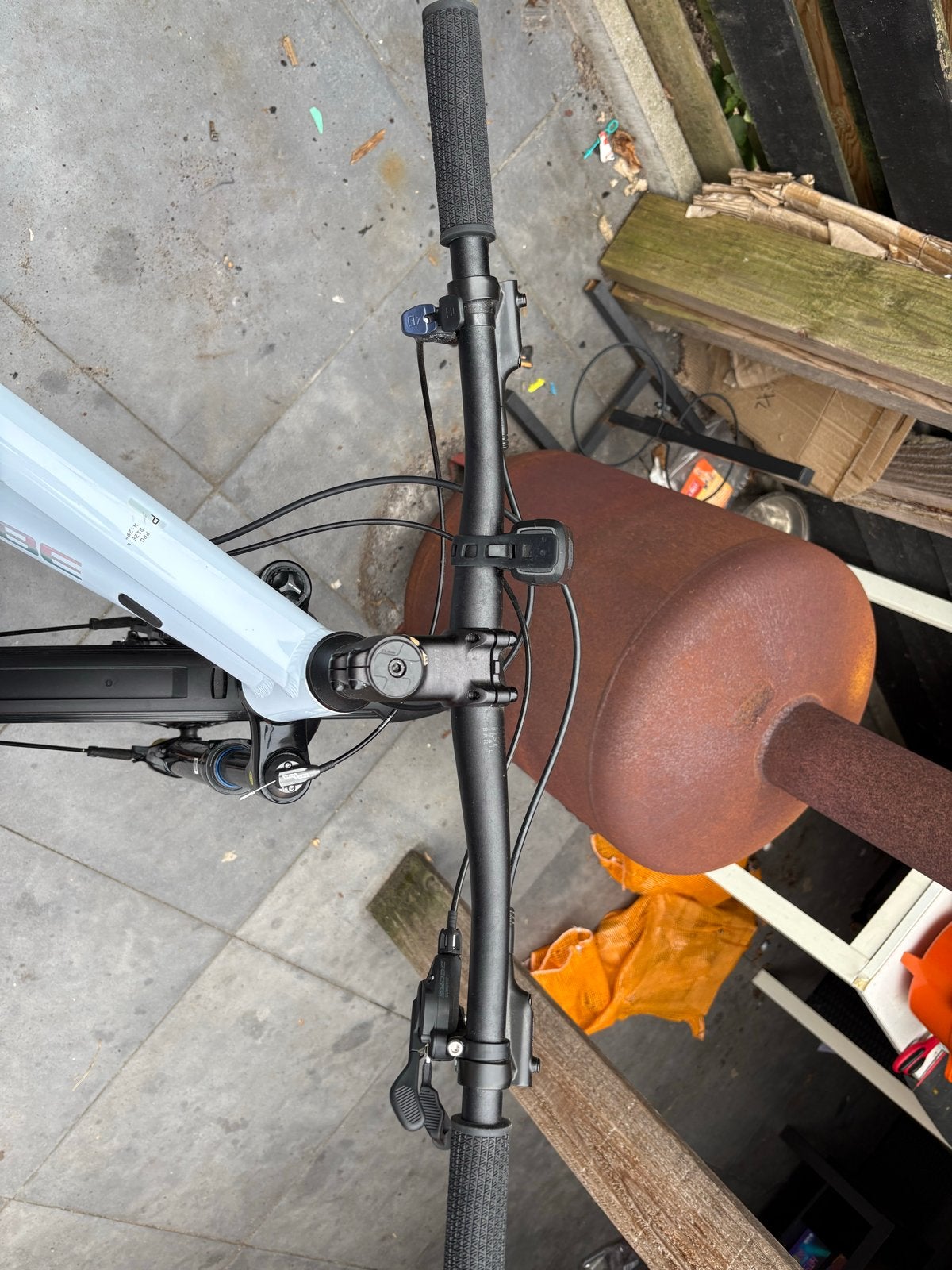 Foto 2 van Cube mountainbike, maat L, 29 inch wielen, met factuur