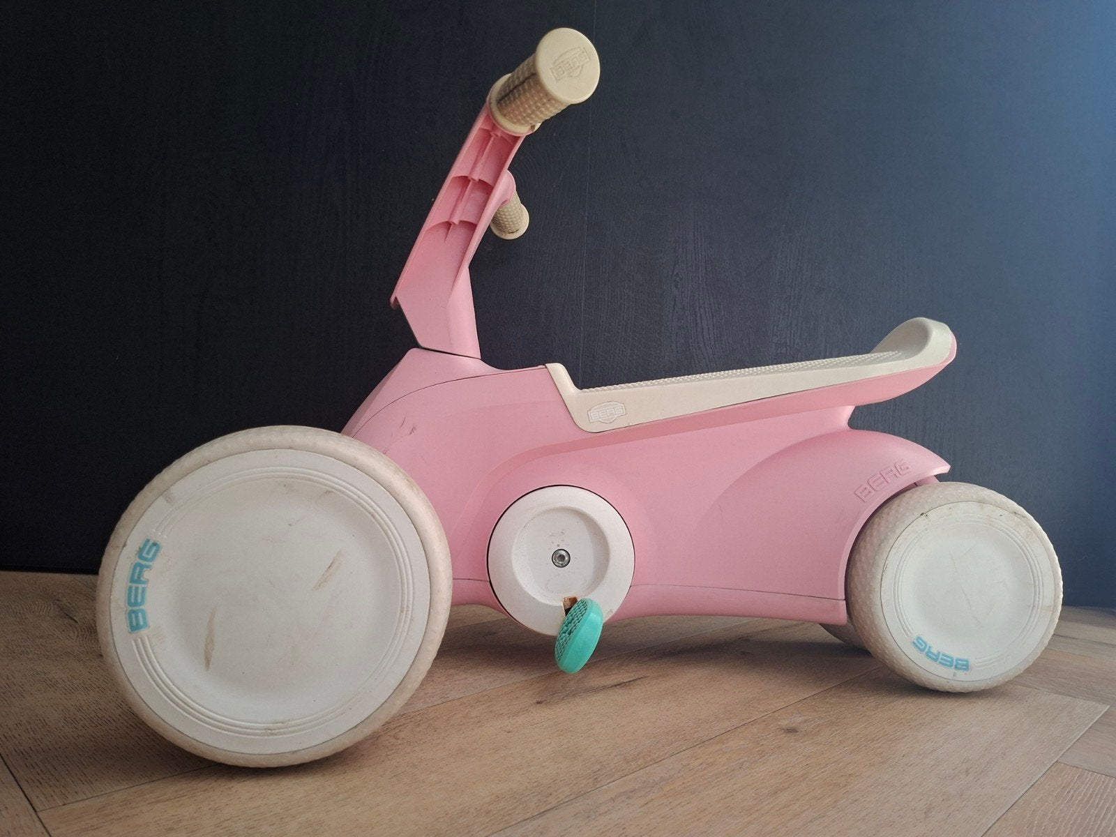 BERG GO² Loopfiets/Loopauto Roze, Ophalen of Verzenden, Gebruikt, Loopfiets