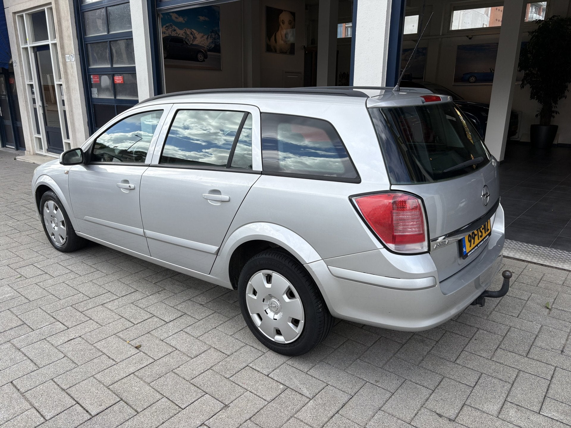 Opel Astra Wagon 1.9 CDTi Business AIRCO/CRUISE/NAP, Voorwielaandrijving, 101 pk, Gebruikt, 4 cilinders