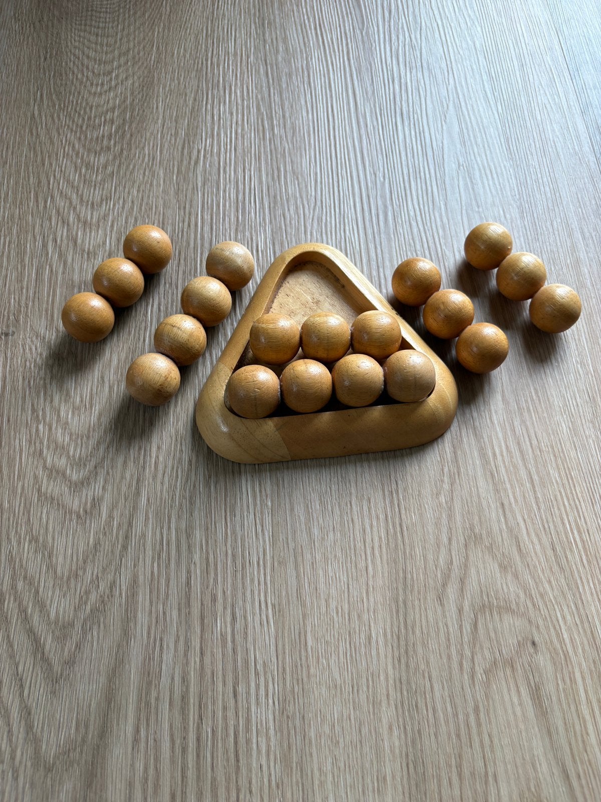 Te koop houten piramide bal puzzel, Ophalen of Verzenden, Minder dan 500 stukjes, Zo goed als nieuw, Rubik's of 3D-puzzel