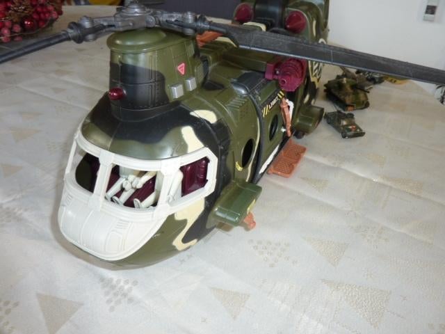 Prachtige Chinook helikopter Plus alle auto's en poppetjes., Ophalen of Verzenden, Zo goed als nieuw, Overige typen