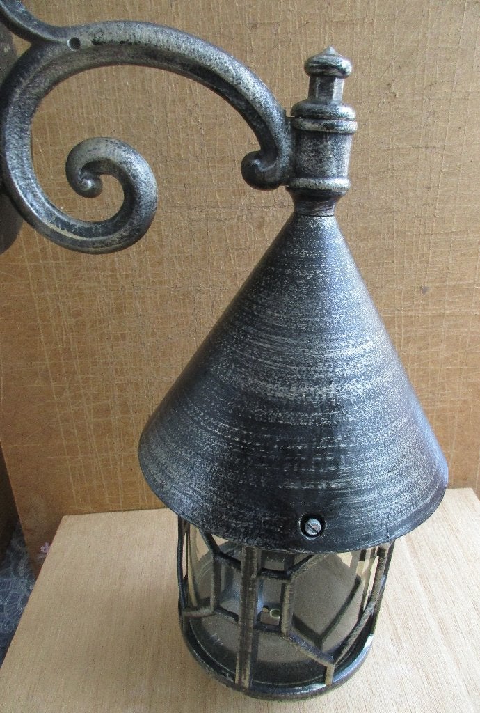 een smeedijzeren buitenlamp, Gebruikt, Minder dan 50 watt, Wandlamp, Ophalen of Verzenden