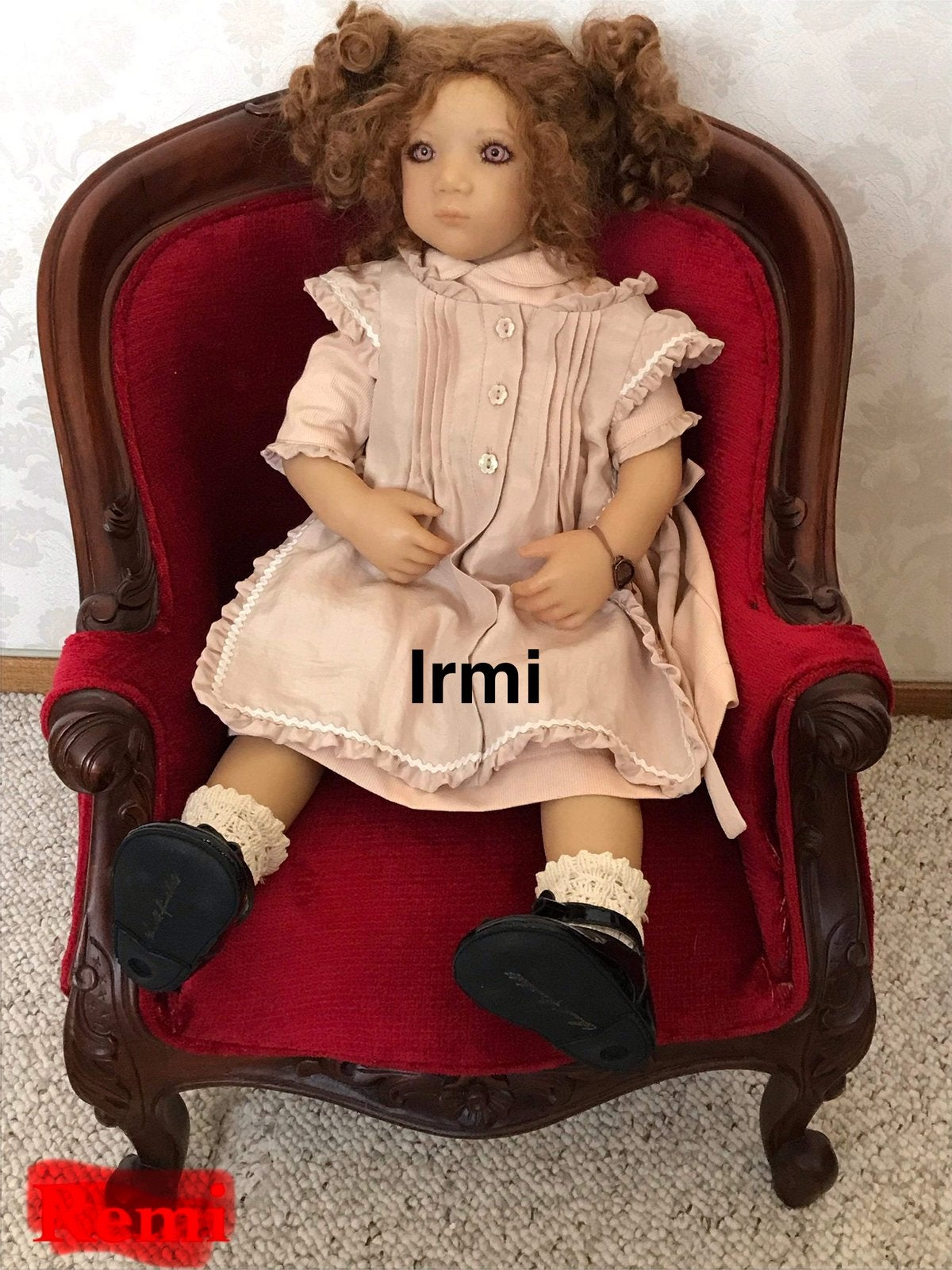 Annette Himstedt Pop Irmi - Met Doos en Certificaten, Verzamelen, Poppen, Ophalen of Verzenden, Zo goed als nieuw, Pop