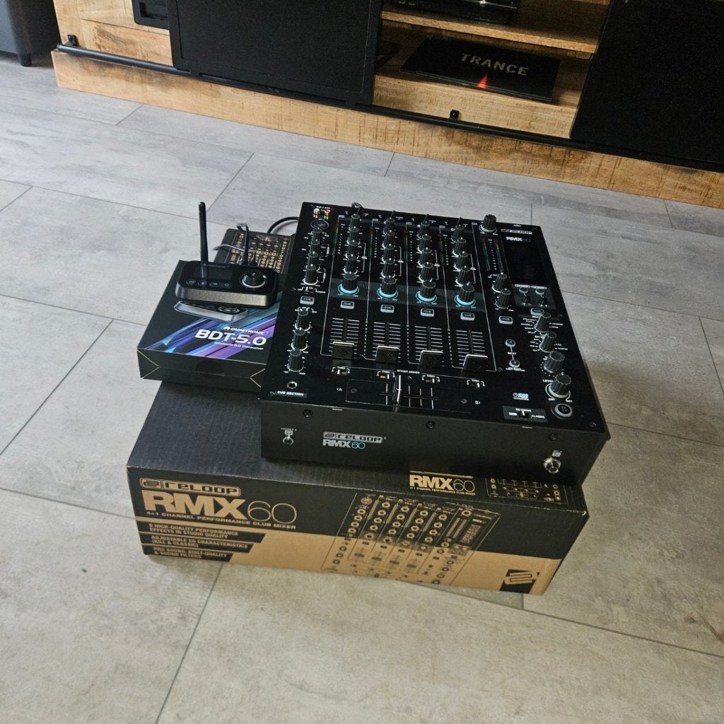 Reloop RMX60 mixer + bleutooth receiver, Ophalen, Zo goed als nieuw, Minder dan 5 kanalen
