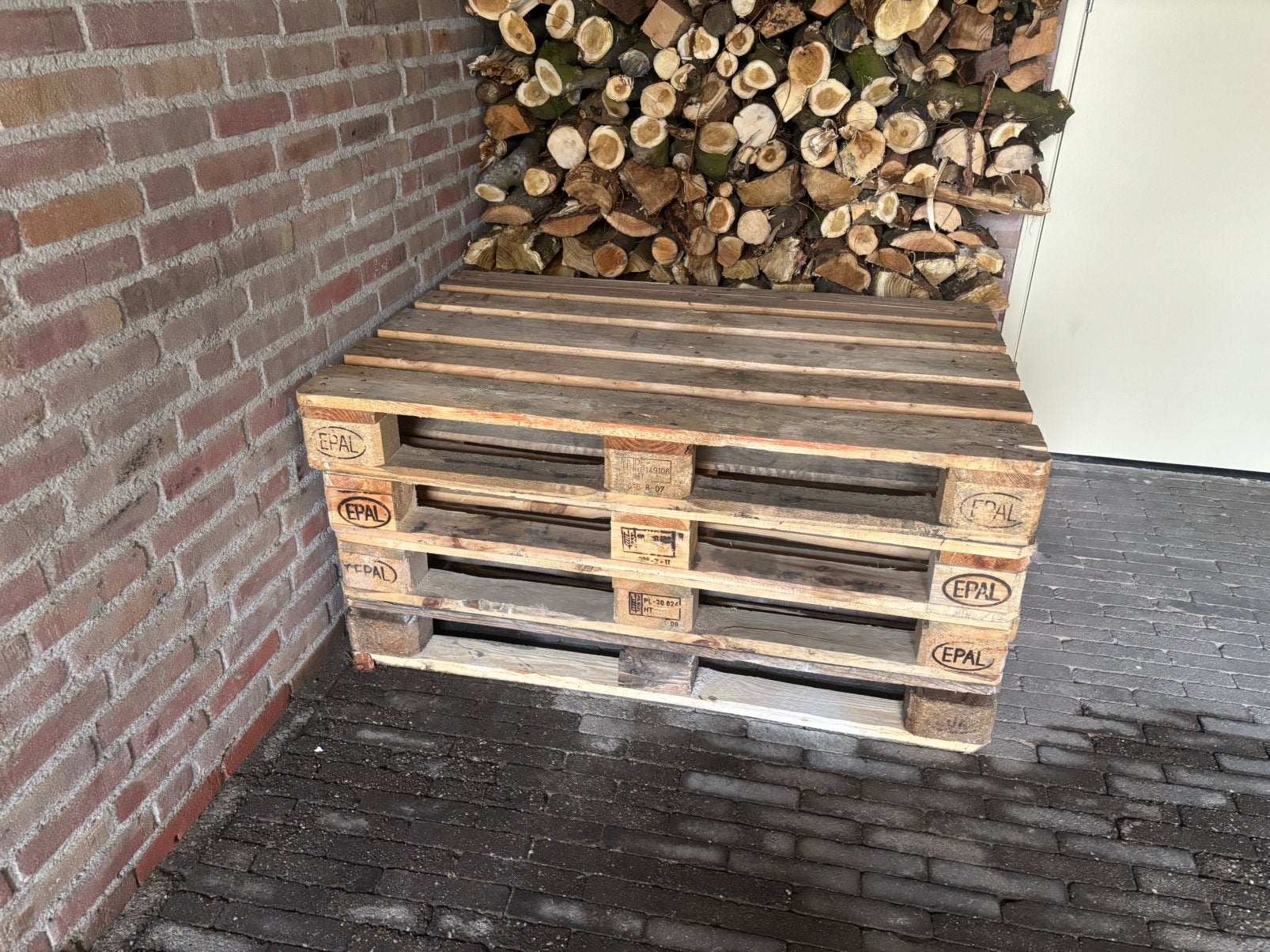 Europallets 4 stuks, Doe-het-zelf en Verbouw, Hout en Planken, Ophalen, 25 tot 50 mm, Zo goed als nieuw, Pallet