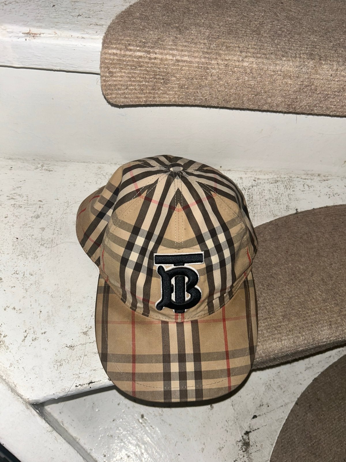 Burberry pet in klassiek ruitpatroon bon erbij! maat S, Ophalen of Verzenden, Zo goed als nieuw, One size fits all, Pet