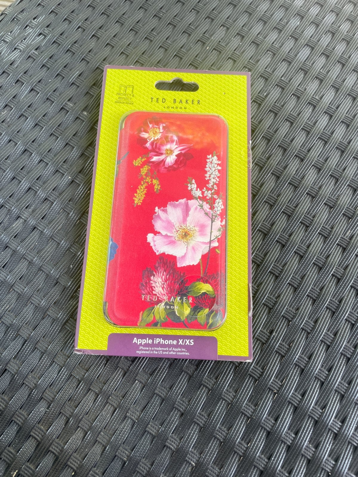 Ted Baker iPhone X/XS Hoesje - Rood met Bloemenprint, Kunststof, Overige merken, Nieuw, Hoesje of Tasje