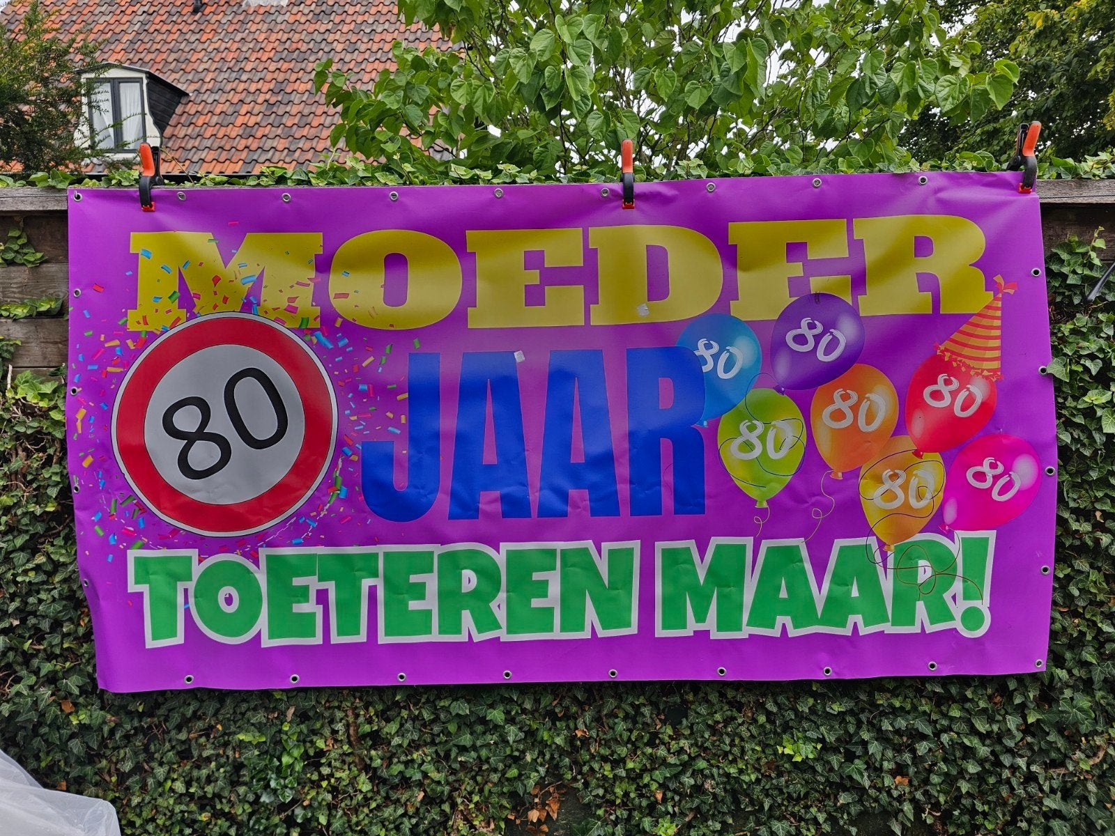 Feestbanner 80 jaar 'Moeder 80 jaar, toeteren maar!', Ophalen of Verzenden, Nieuw, Versiering