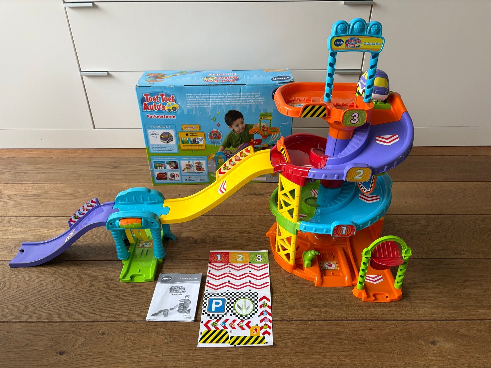 VTech Toet Toet Auto's Parkeertoren met Benny bus, Kinderen en Baby's, Speelgoed | Vtech, Ophalen of Verzenden, Gebruikt, 6 maanden tot 2 jaar