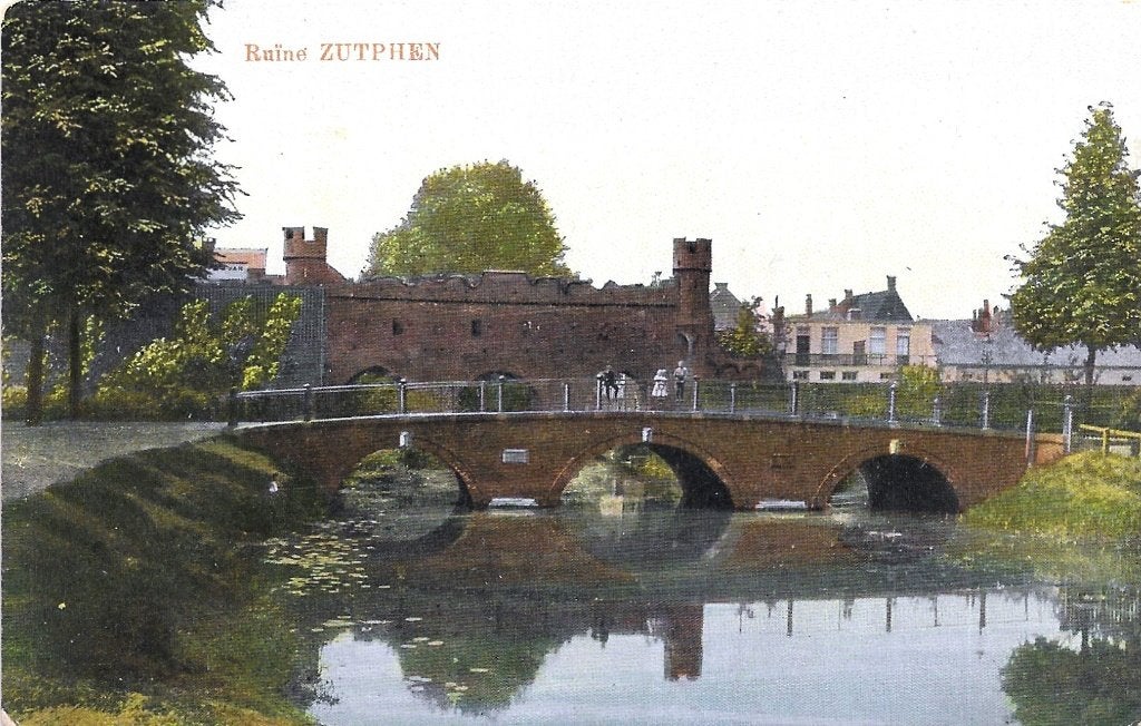 AK Zutphen - Ruïne Berkelpoort, Ophalen of Verzenden, 1960 tot 1980, Ongelopen, Gelderland