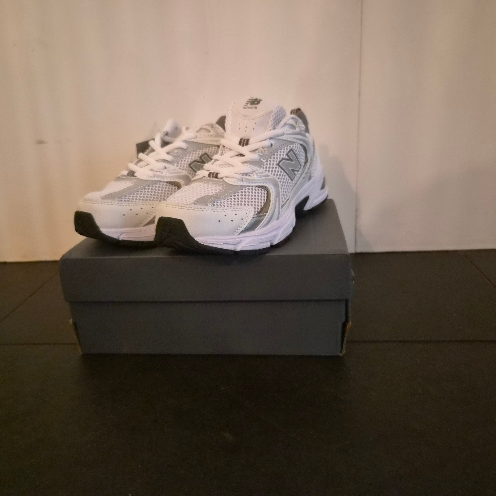 New Balance 530 Sneakers - Wit/Zilver, Wit, New Balance, Nieuw, Ophalen of Verzenden