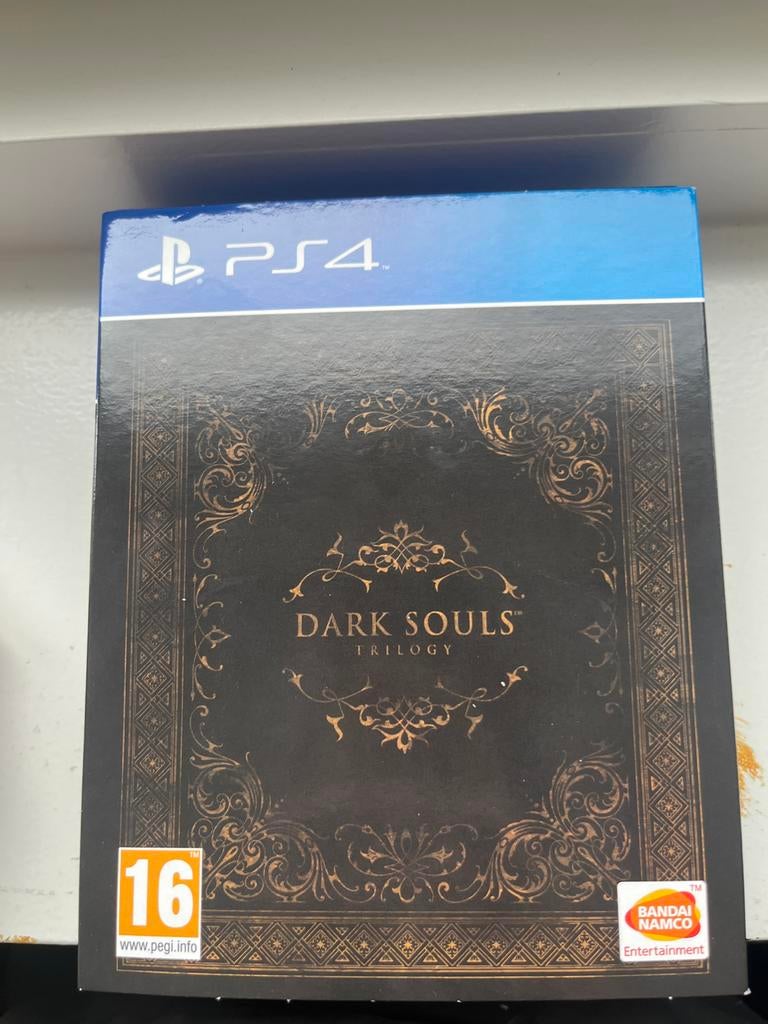 Dark Souls Trilogy PS4 - Compleet met alle games, Ophalen, Online, 1 speler, Zo goed als nieuw