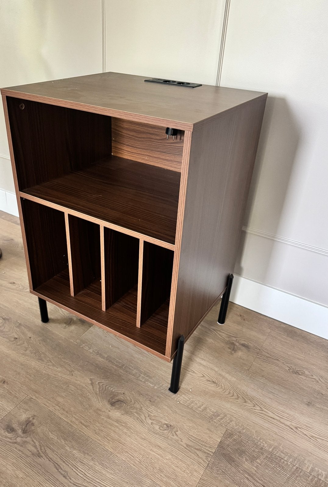 Walnoot houten kastje voor platenspeler