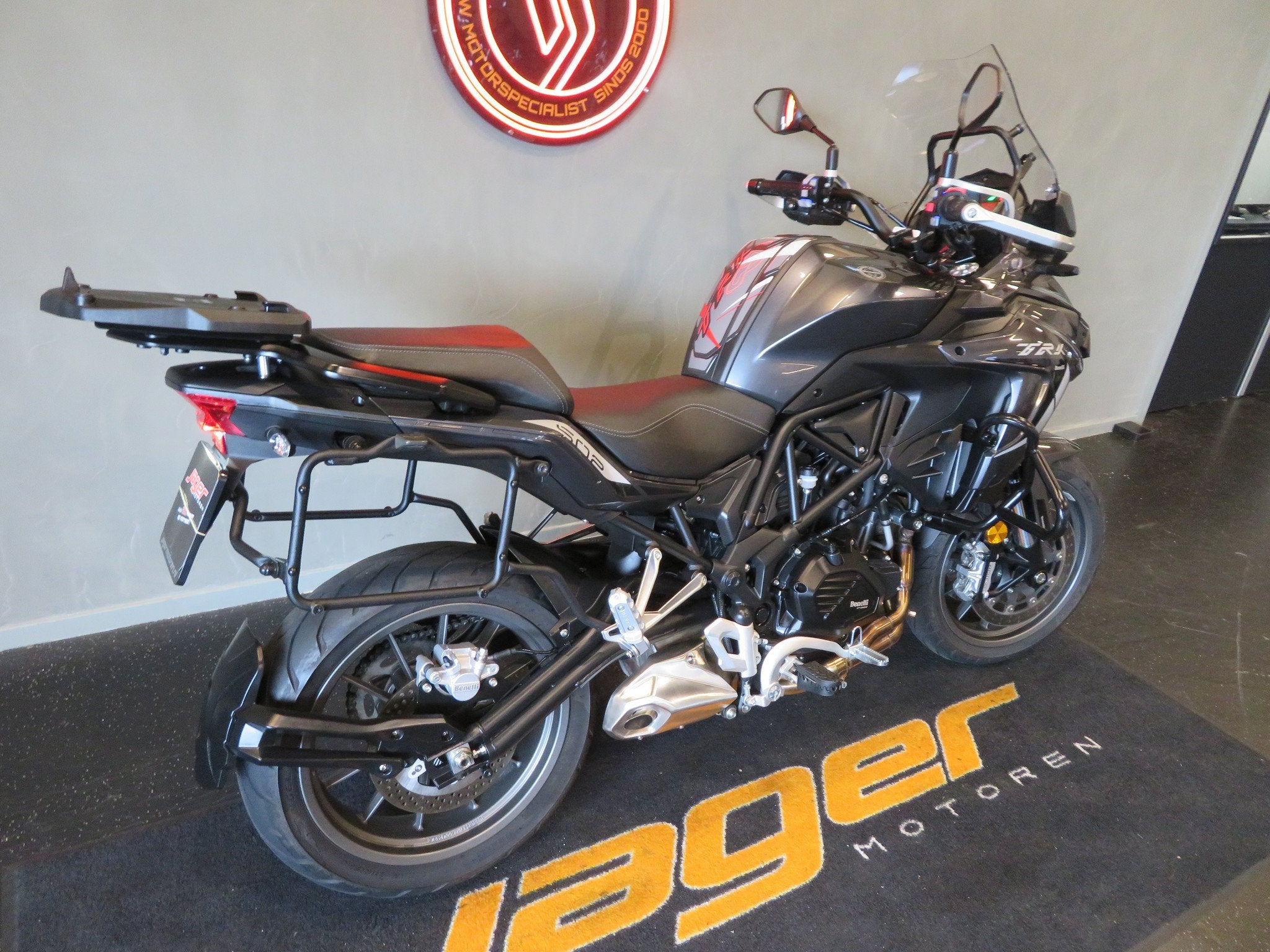 Benelli TRK 502 SUPER STAAT! (bj 2023), Motoren, Toermotor, Gebruikt, Bedrijf