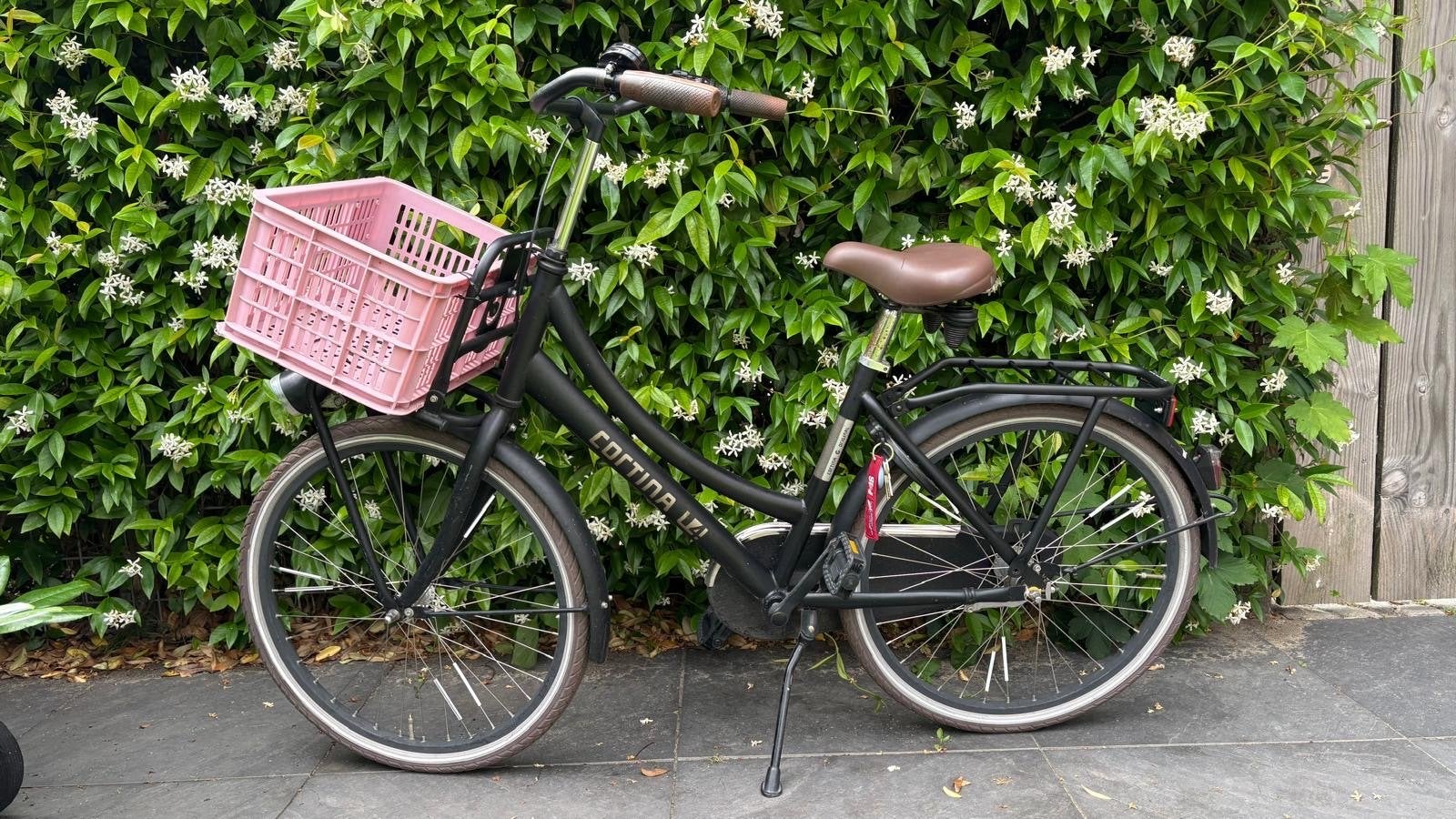 Cortina U4 Mini 24 inch Meisjesfiets - Zwart met Roze Krat, Terugtraprem, Ophalen of Verzenden, Handrem, Gebruikt
