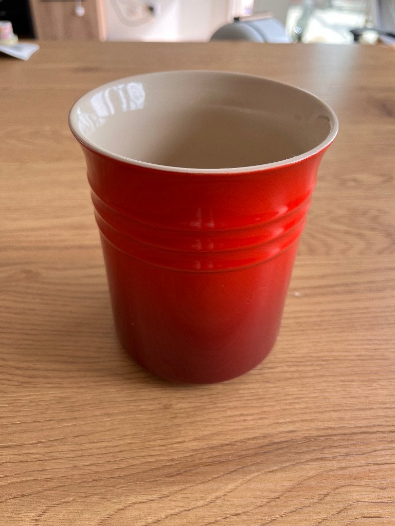 Le Creuset Lepelpot Kersenrood, Overige materialen, Keramische plaat, Nieuw, Ophalen of Verzenden