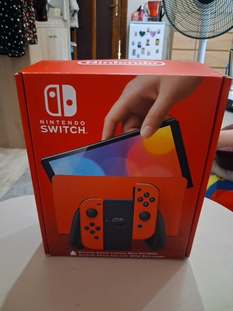 Nintendo Switch OLED Mario Red Limited Edition, Spelcomputers en Games, Spelcomputers | Nintendo Switch, Switch OLED, Met games
