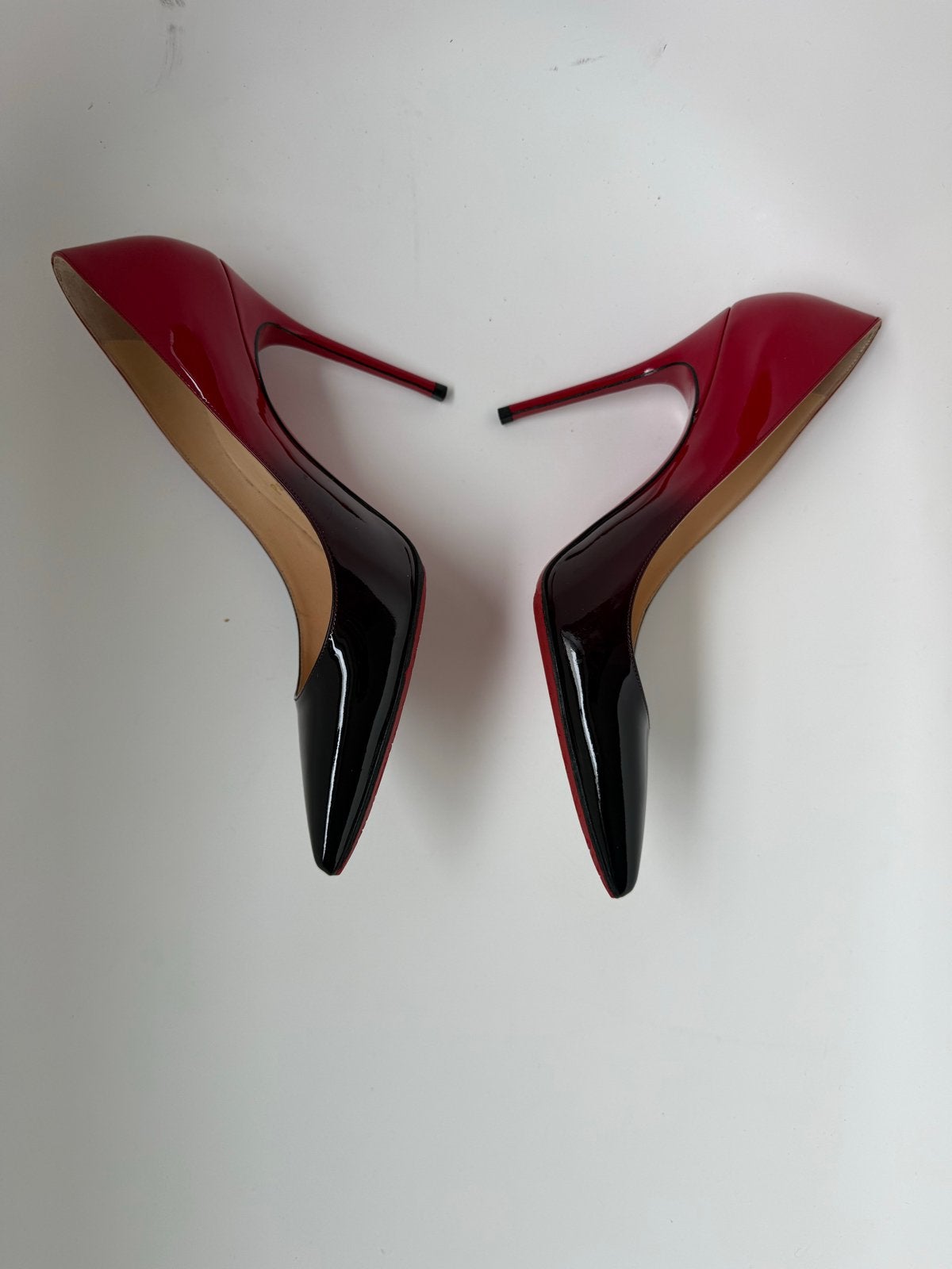 Christian Louboutin Decollete Pumps - Maat 38, Pumps, Zwart, Ophalen of Verzenden, Gedragen