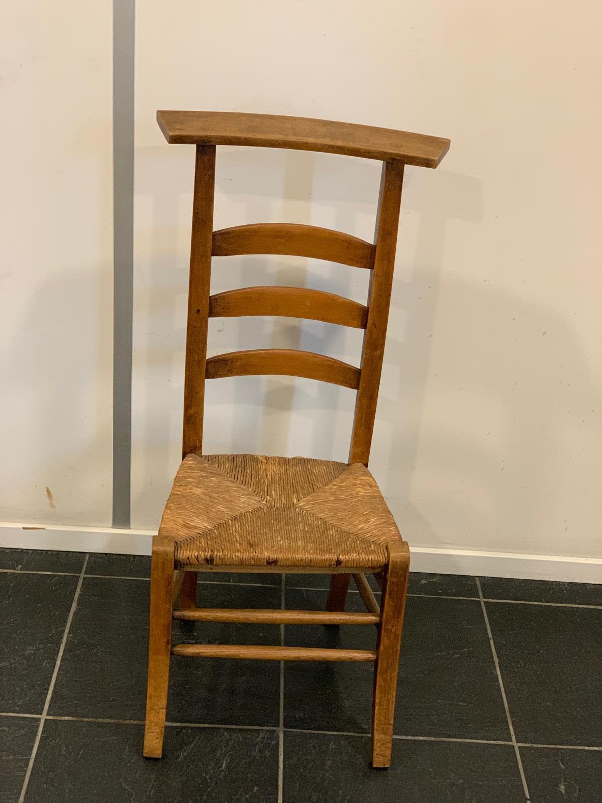 Houten ladderstoel met biezen zitting, Huis en Inrichting, Stoelen, Ophalen, Gebruikt, Bruin, Eén