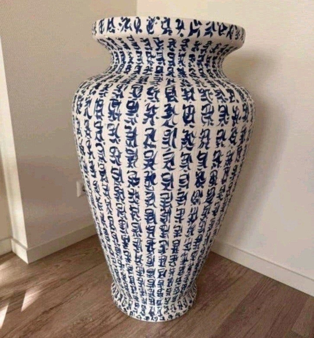 Grote Chinese vaas met blauwe kalligrafie, Ophalen