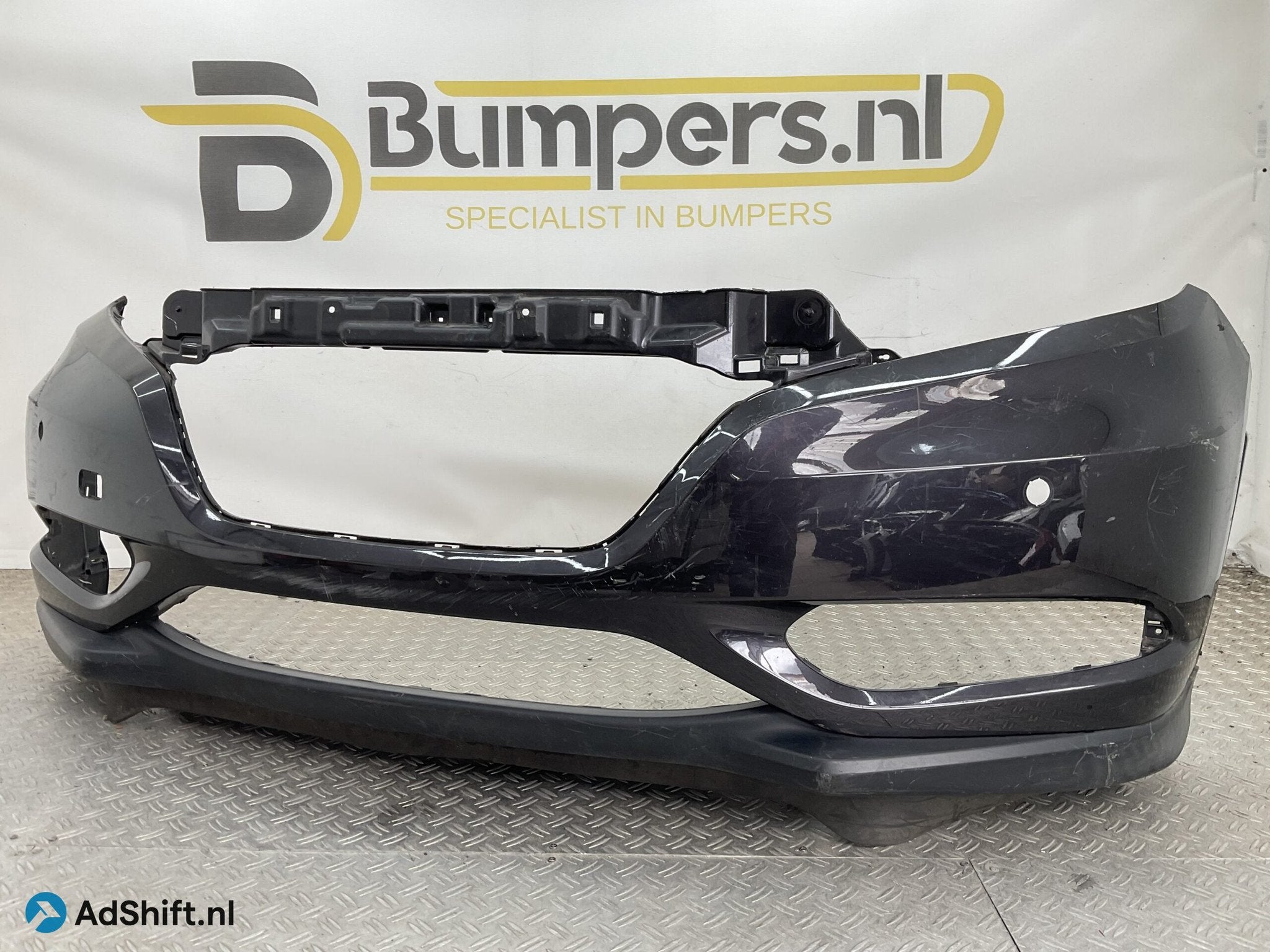 Bumper Honda HRV HR-V 2xpdc 2014-2018 71101-T7W-A000 Voorbum, Bumper