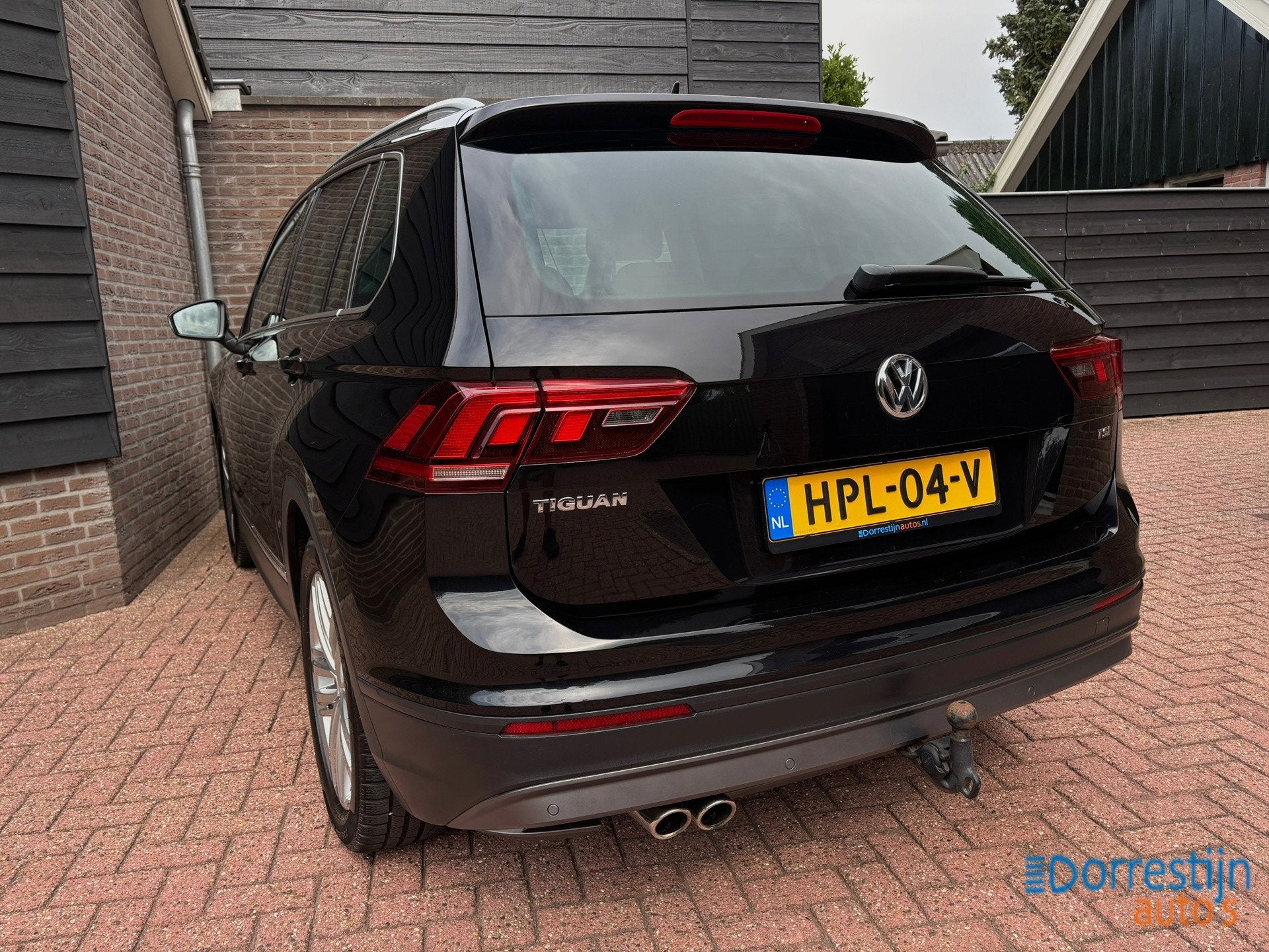 Volkswagen Tiguan 1.4 TSI Comfortline Business | Trekhaak |, Auto's, Voorwielaandrijving, Gebruikt, 4 cilinders, Zwart