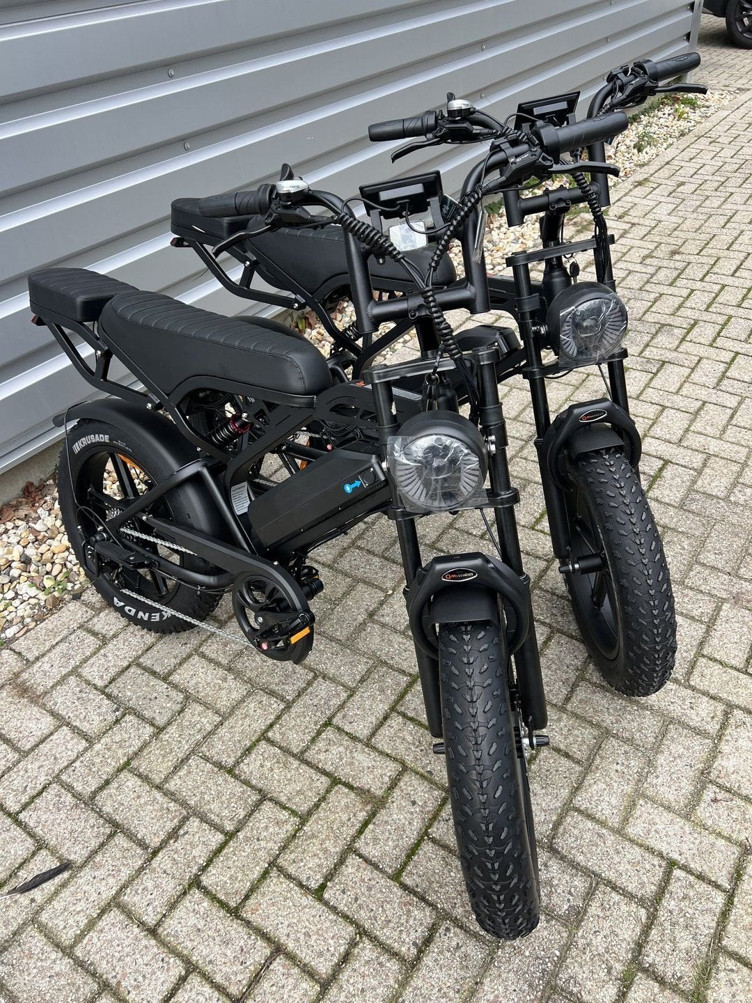 V20 Pro Luxury  Compleet uitgerust Met Garantie Factuur, -, -, Nieuw, Ophalen of Verzenden
