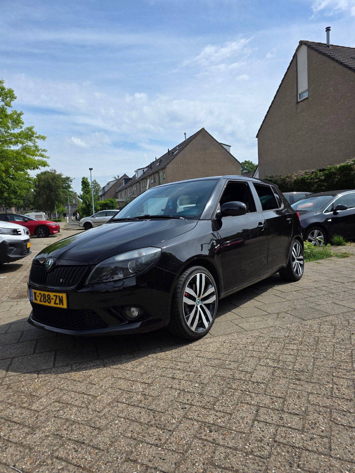Skoda Fabia 1.4I 132KW AUT 2012 Zwart, 40 €/maand, 4 cilinders, 179 pk, Zwart