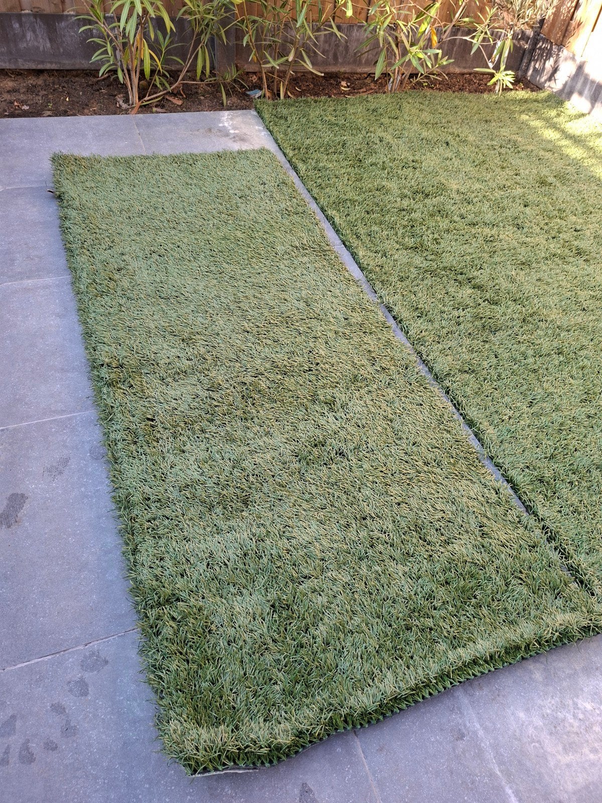 Kunstgras NIEUW 5 cm hoog 2,1mx 0,85m, Ophalen, Nieuw, Minder dan 10 m², Kunstgras